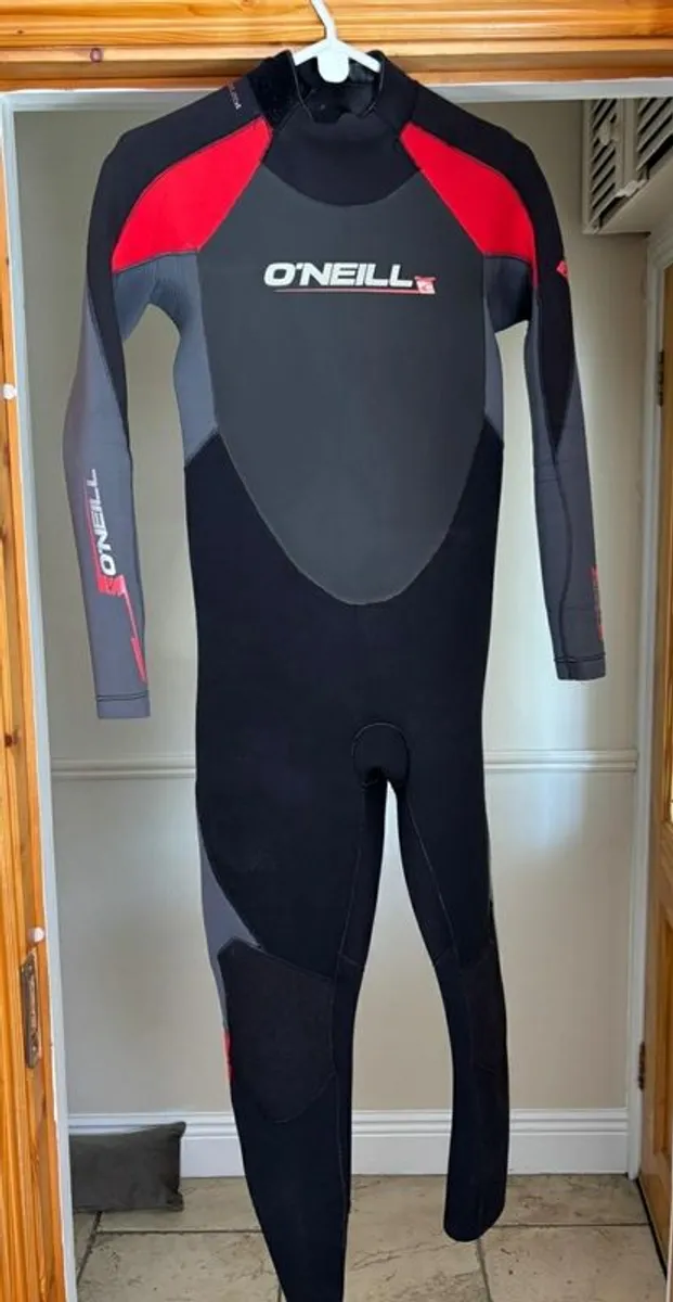 O'Neills Wet Suit - Image 1