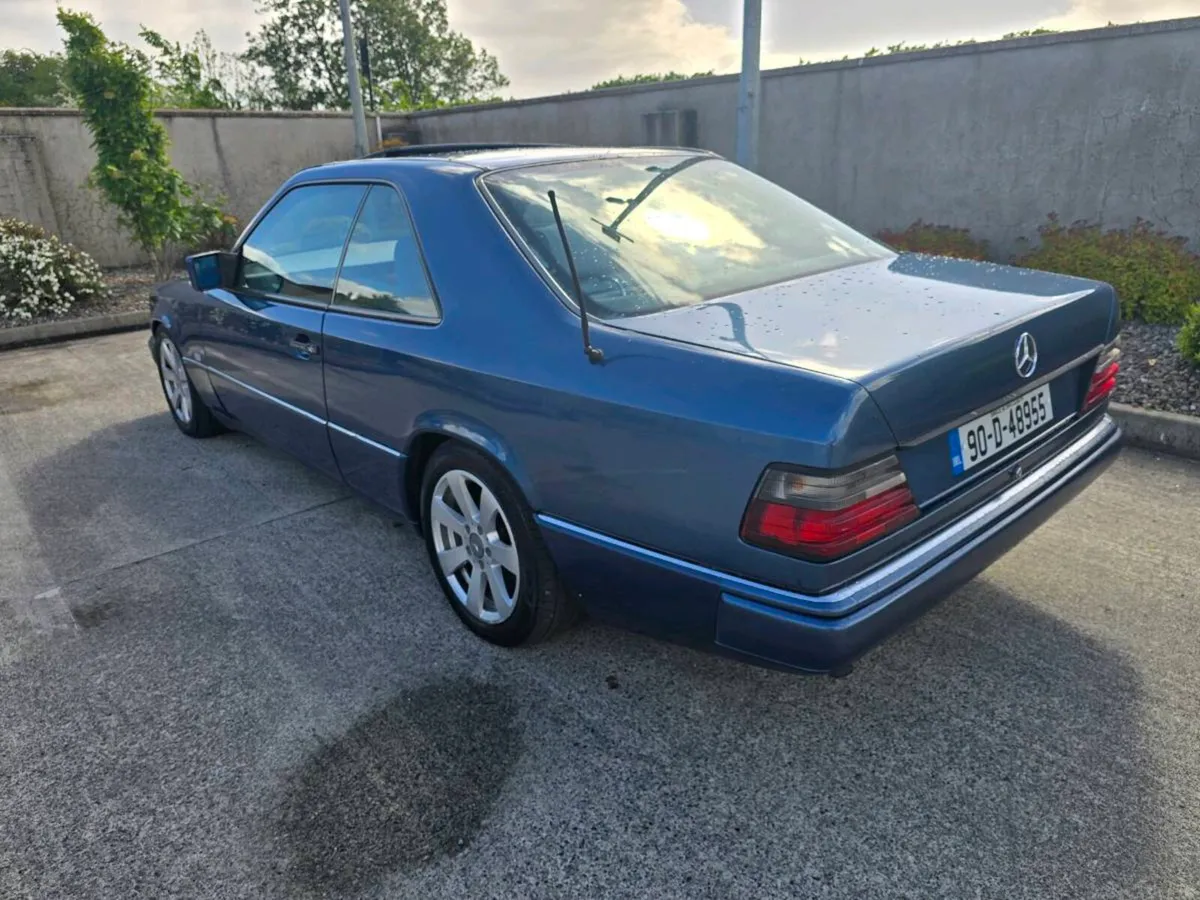 Mercedes W124 230 Coupe - Image 3