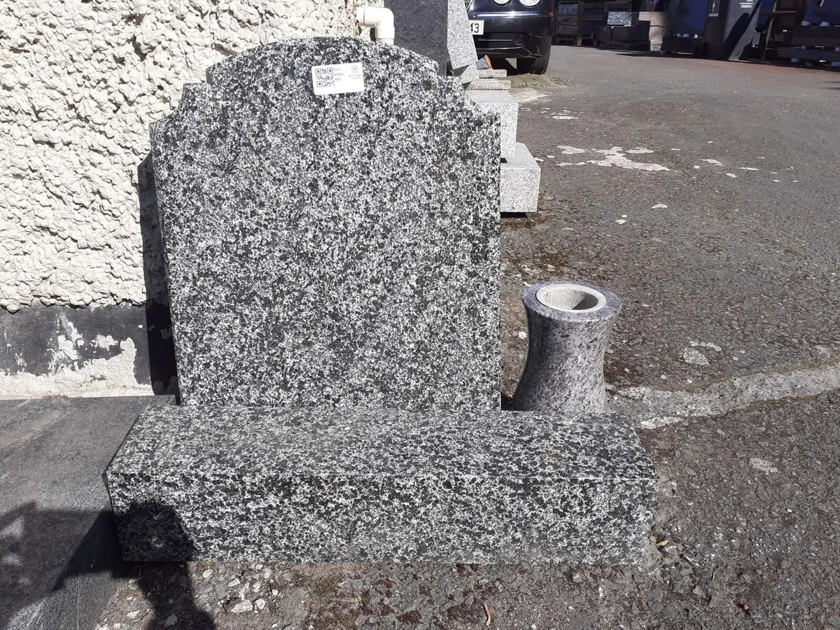 Unreserved Auction Of Irish Crafted Headstones - Image 4