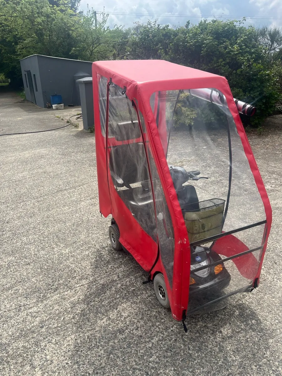 Mobility scooter with canopy - Image 2