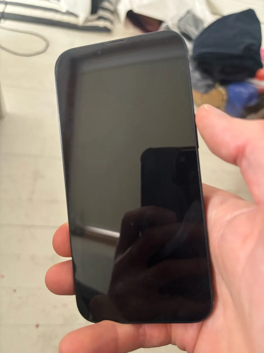 iPhone 13 - Image 1