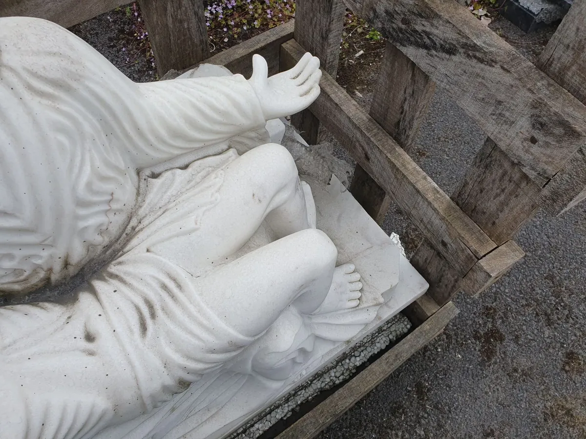 Unreserved Auction Of Irish Crafted Headstones - Image 3