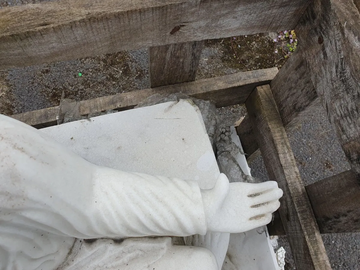 Unreserved Auction Of Irish Crafted Headstones - Image 4