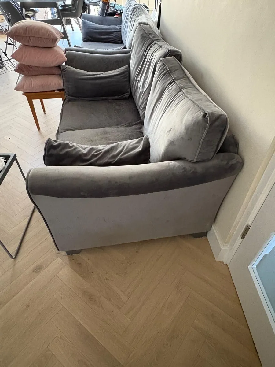 Sofa - Image 3