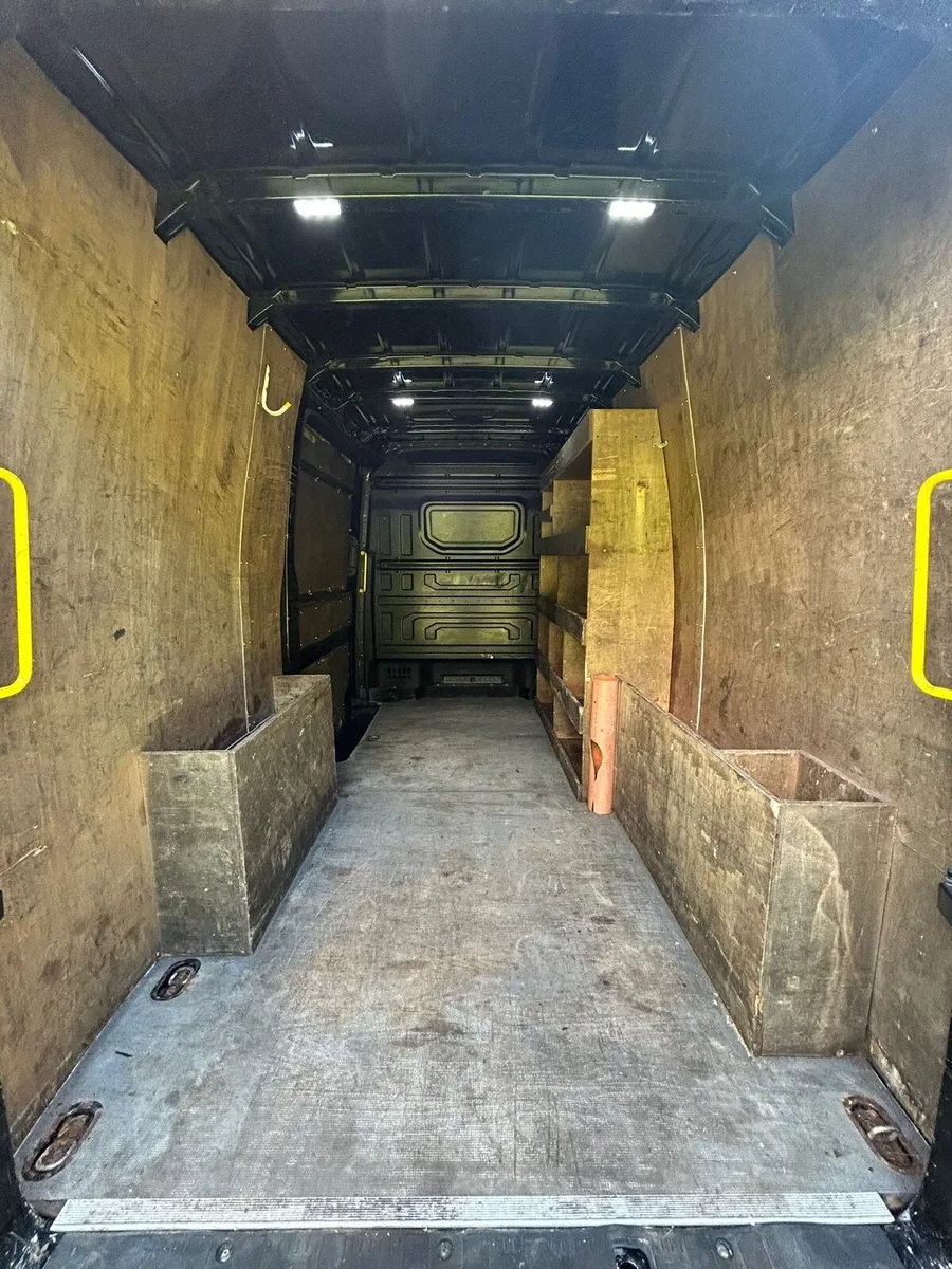 Volkswagen Crafter Van - Image 3
