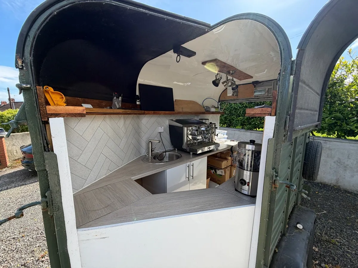 Converted Rice Horse Box Coffe/Food - Image 1