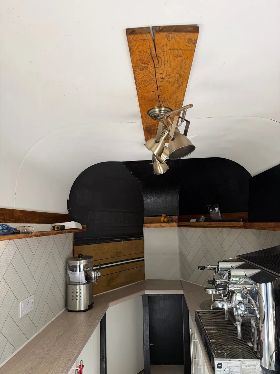Converted Rice Horse Box Coffe/Food - Image 3