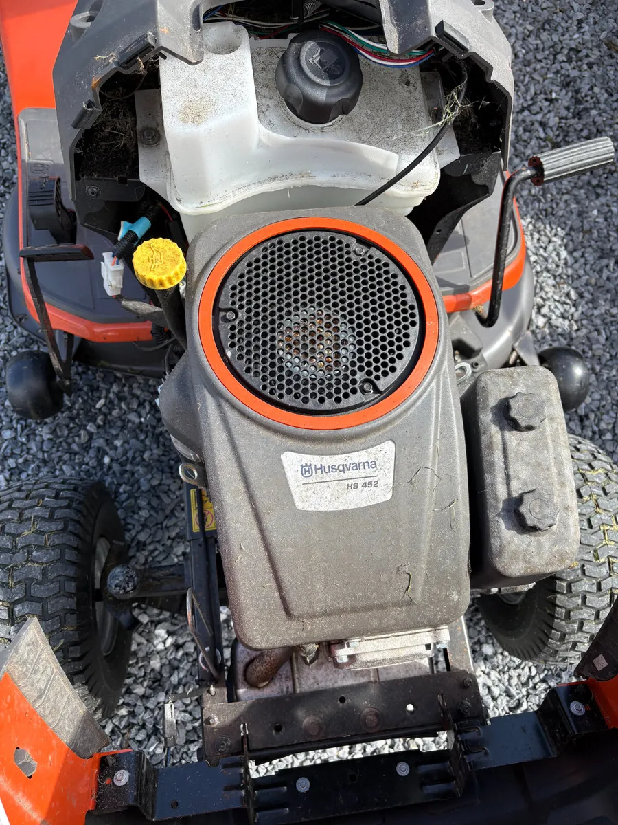 Husqvarna TC138 Ride On Mower - Image 2