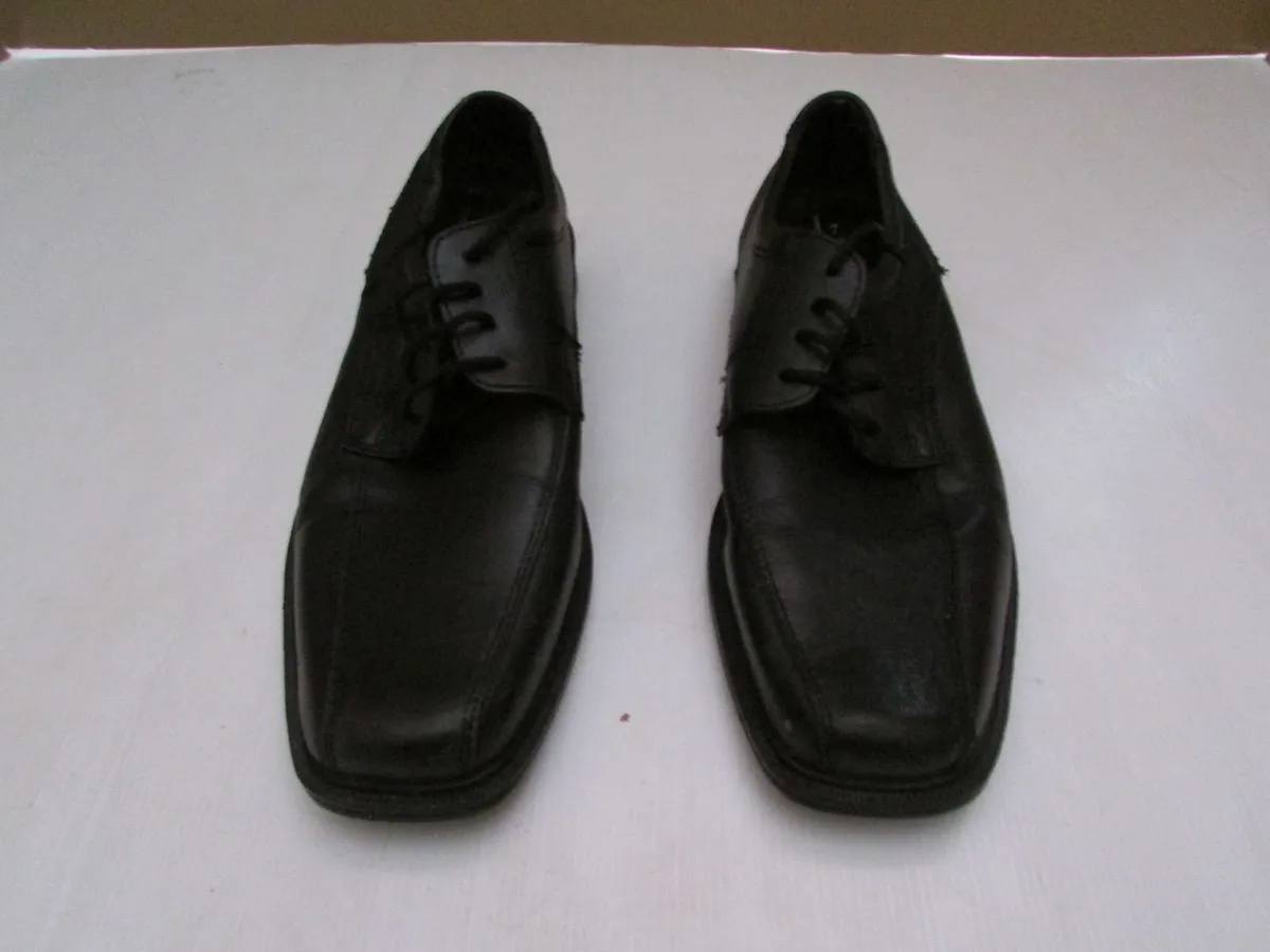 Men's Classic Black Shoes - Image 2