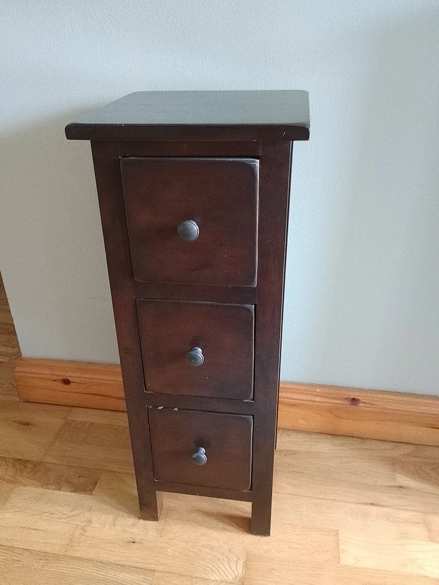 3 drawer chest - Image 2