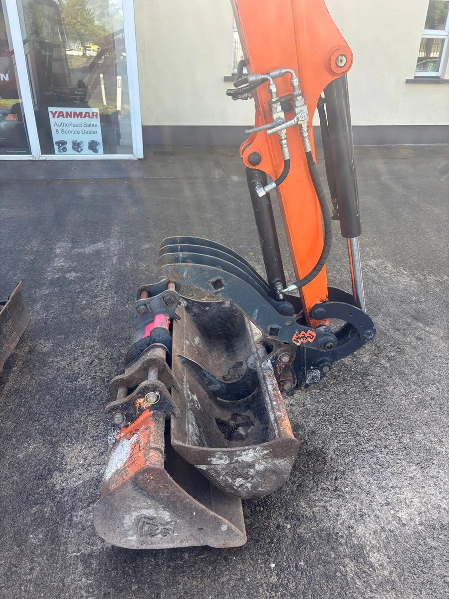 2019 Doosan DX19  2Ton Excavator - Image 4