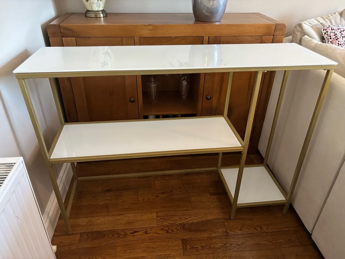 Indoor table / shelving unit