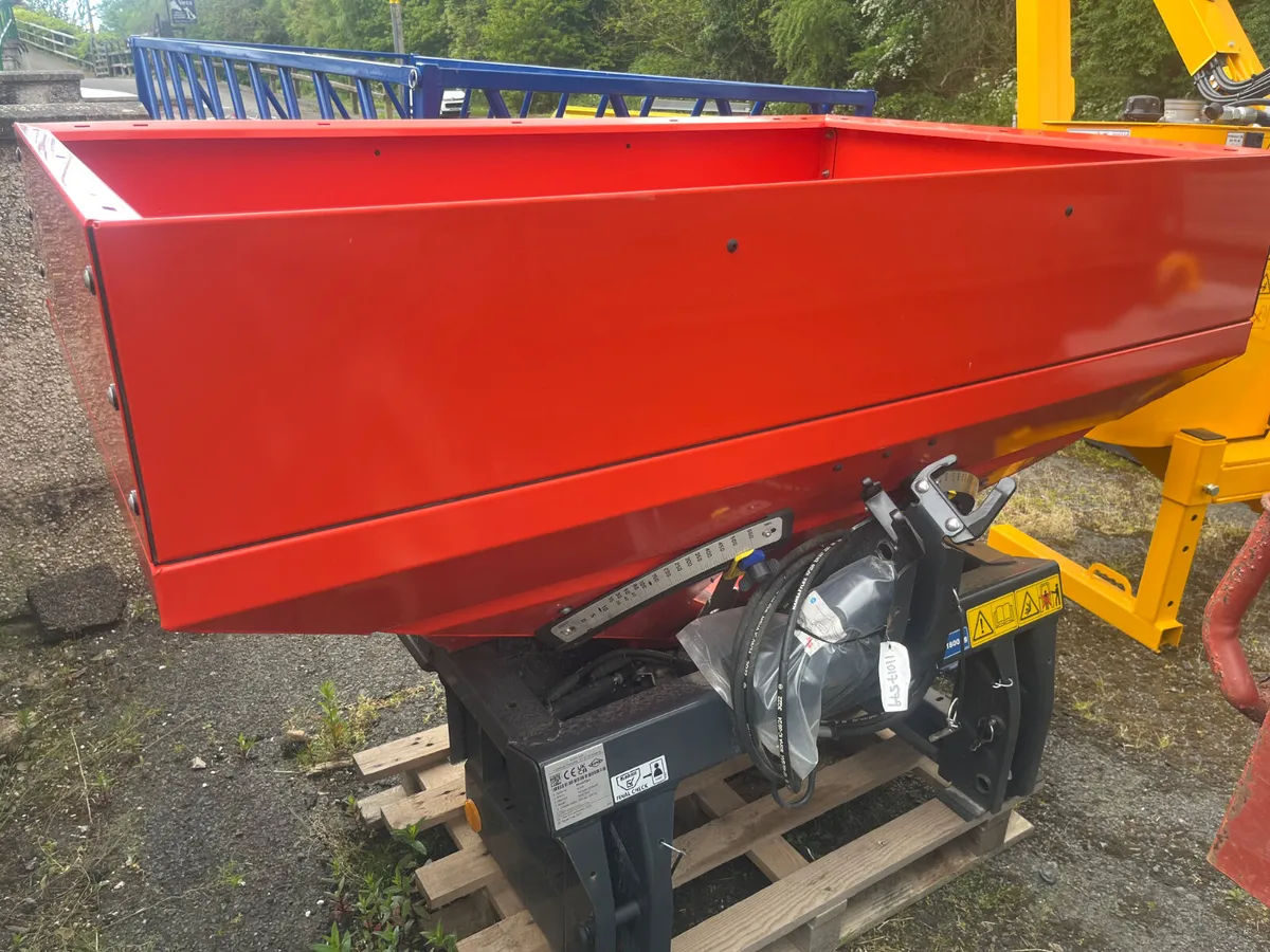 New Kuhn 18-2 MDS Shop Soiled Sower - Image 1