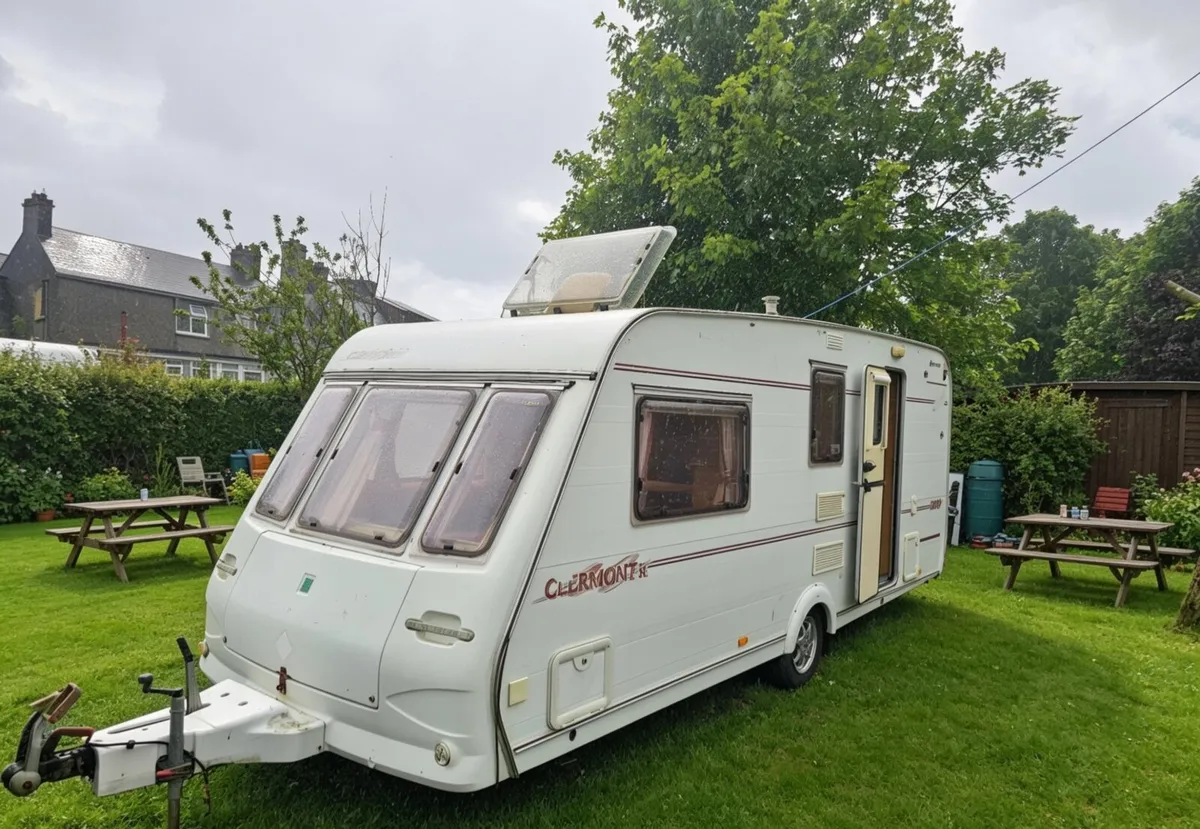 Caravan - Image 1