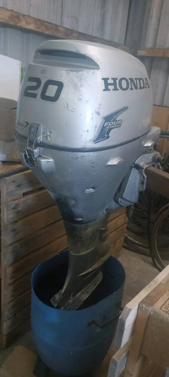Outboard motor - Image 2