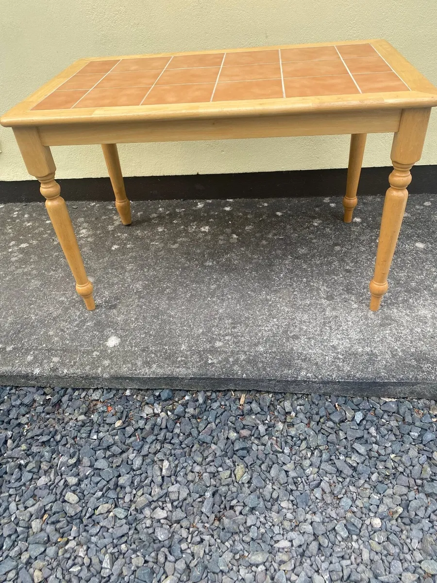 Kitchen table - Image 4