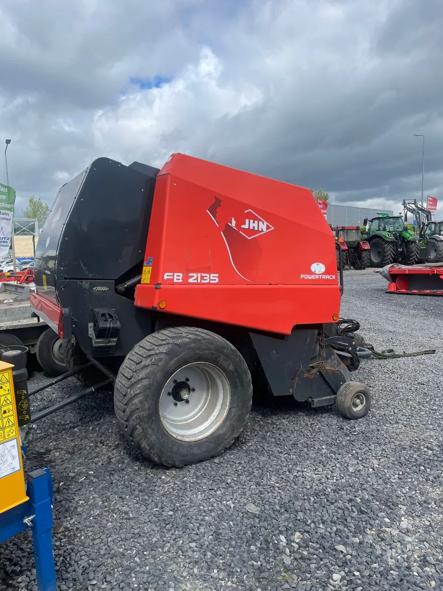 Kuhn 2135 Baler - Image 3