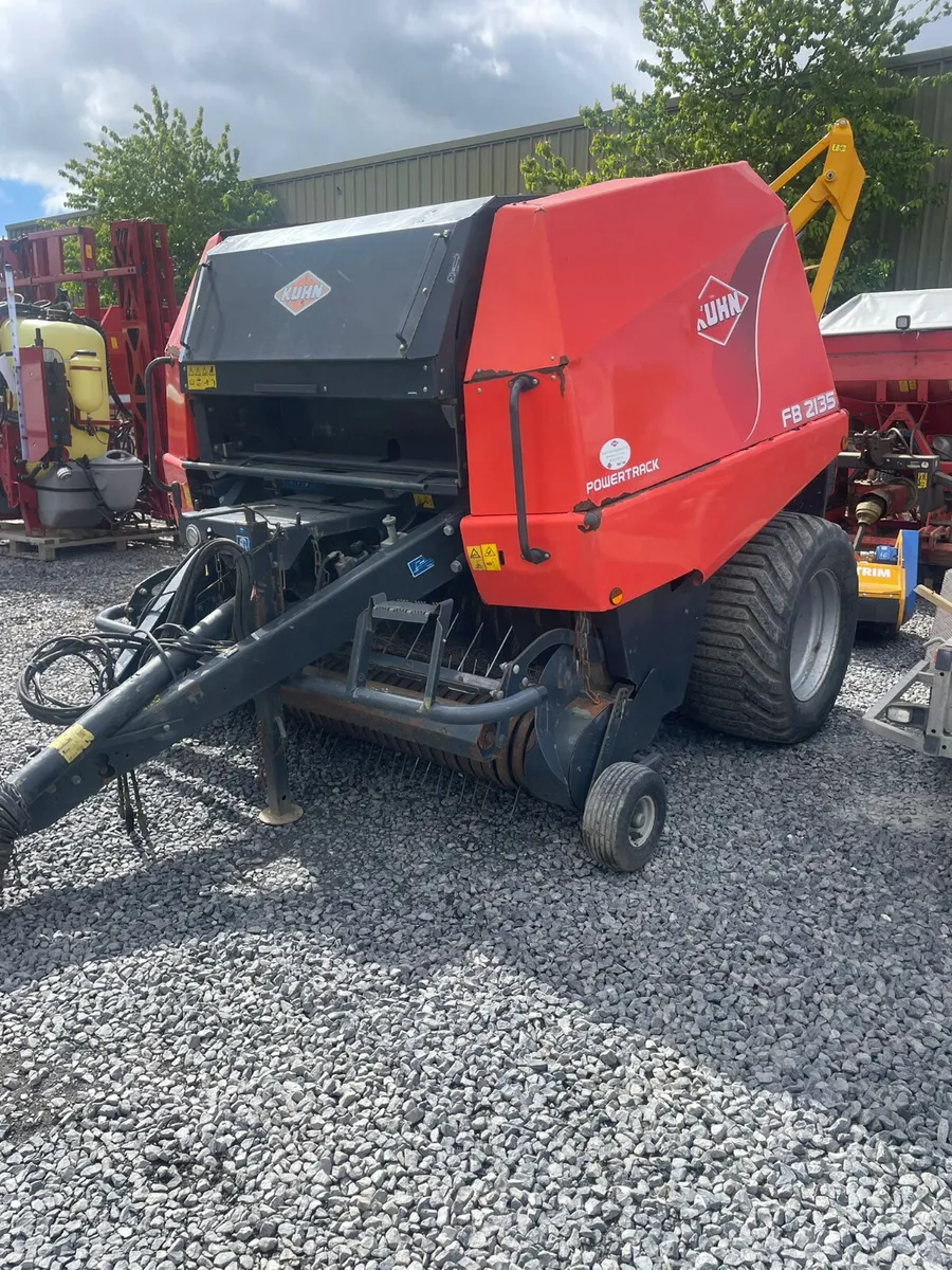 Kuhn 2135 Baler - Image 1