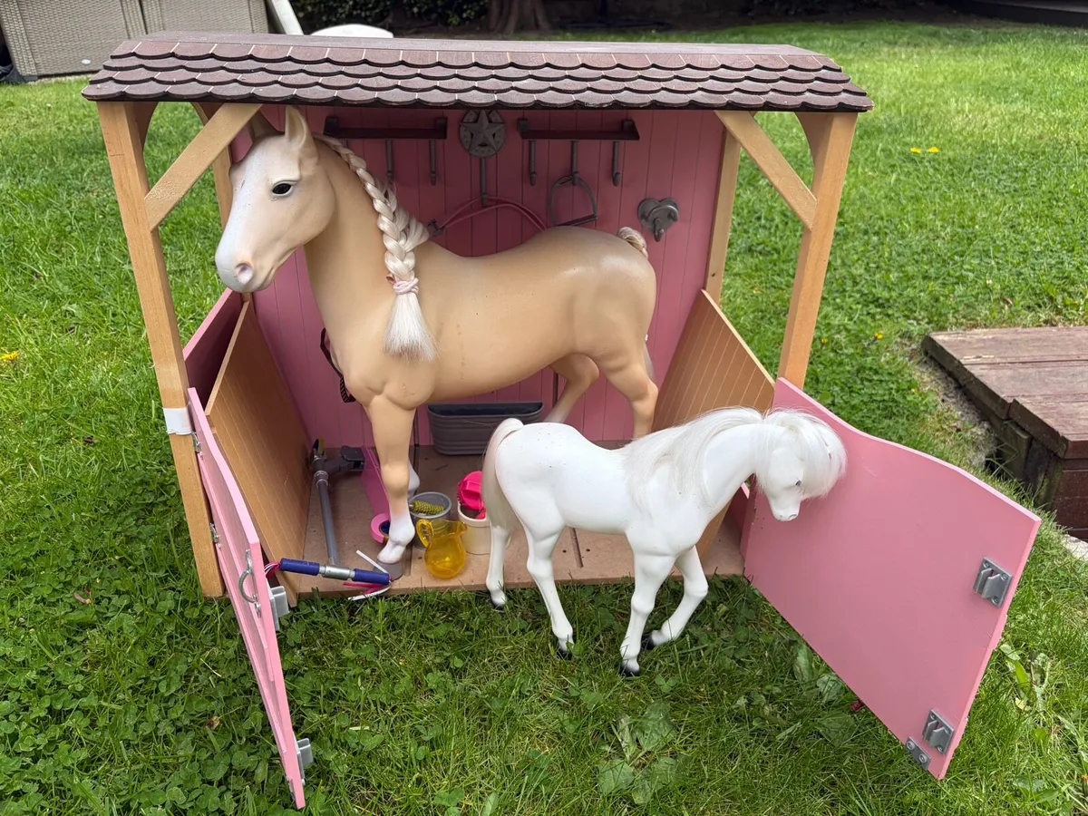 Our Generation Horse Stables and accessories - Image 3
