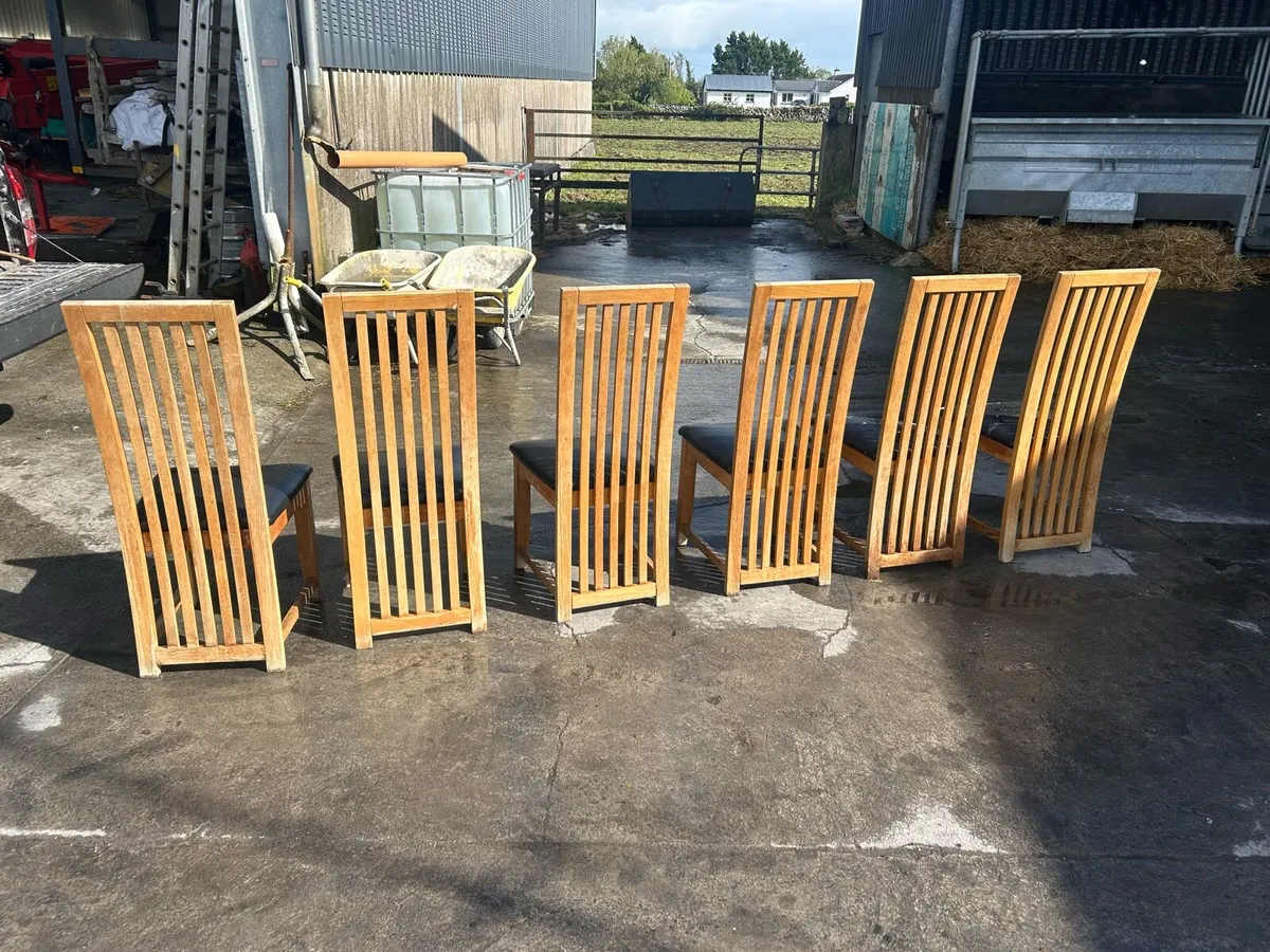 Table chairs - Image 2