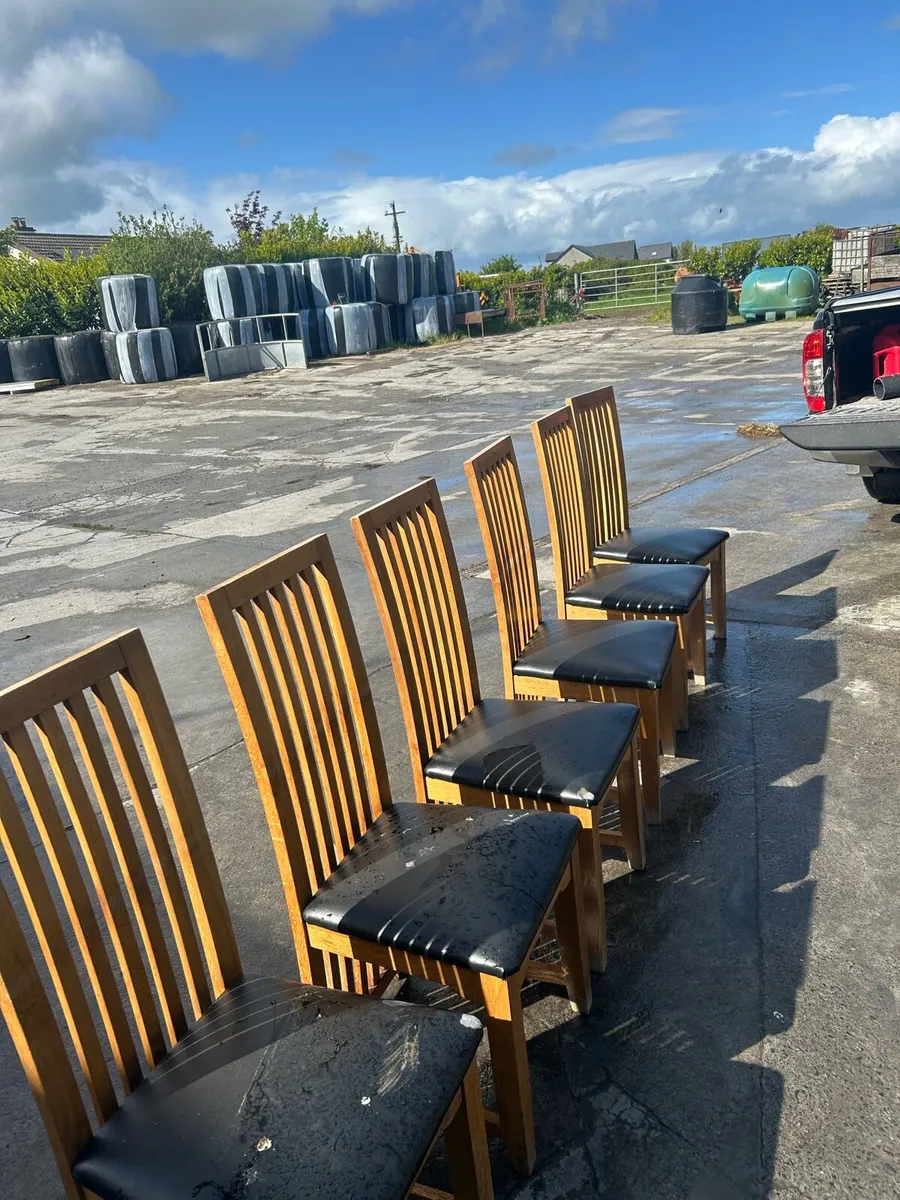 Table chairs - Image 1