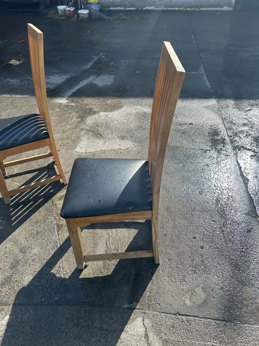 Table chairs - Image 4