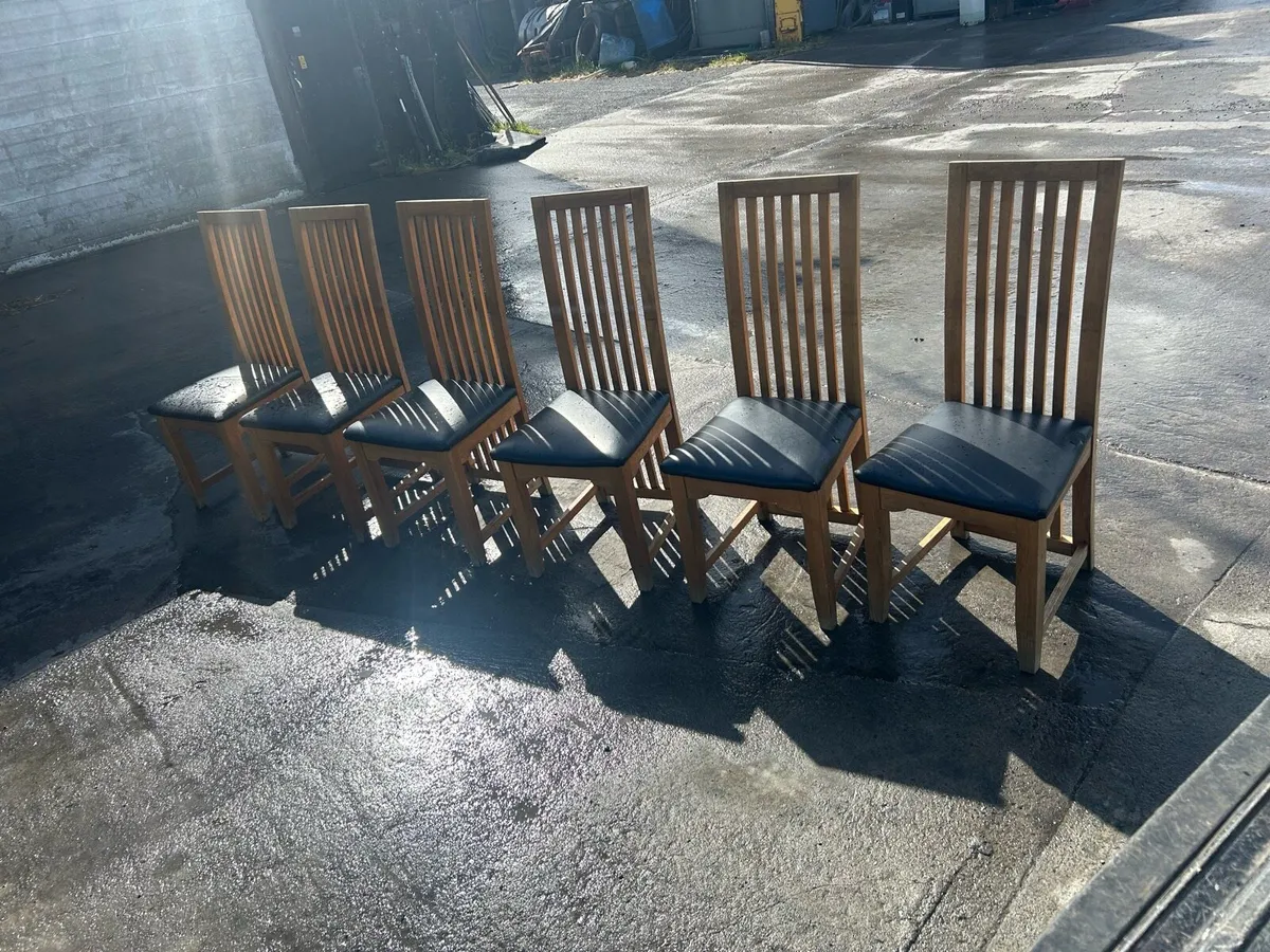 Table chairs - Image 3
