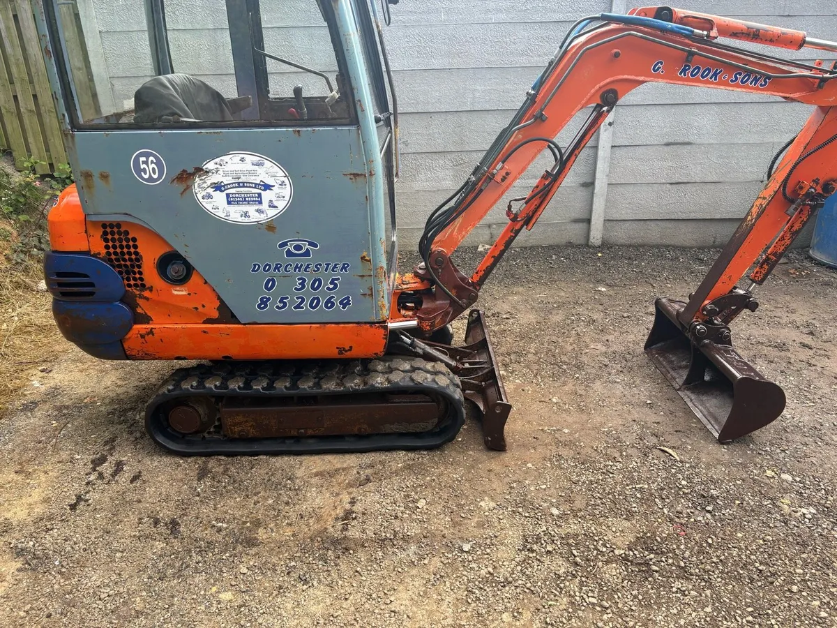 EX15 hitachi mini digger for sale - Image 3