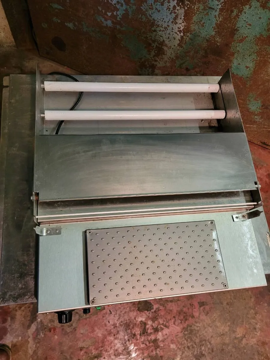 Wrapping Sealer Machine HWTWE - Image 3