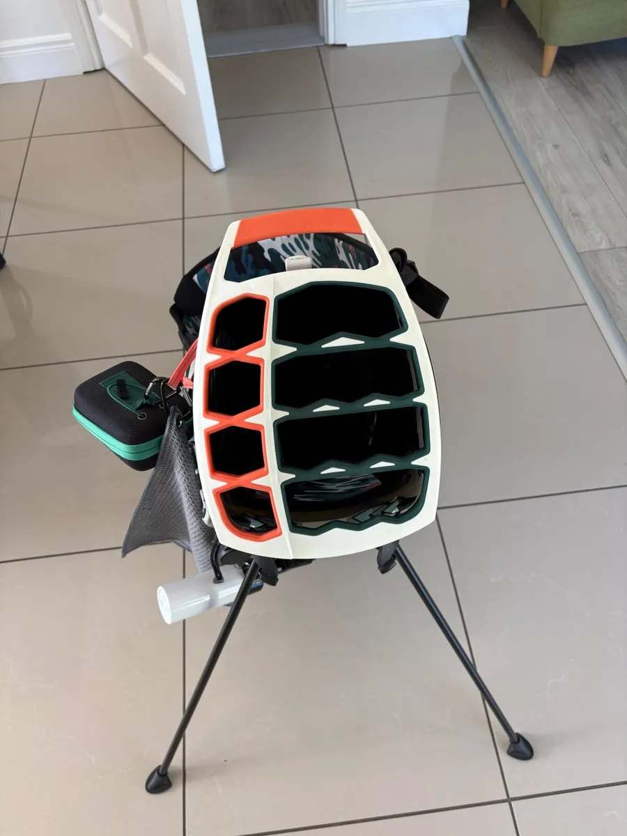 Golf clubs + Bag - Image 1