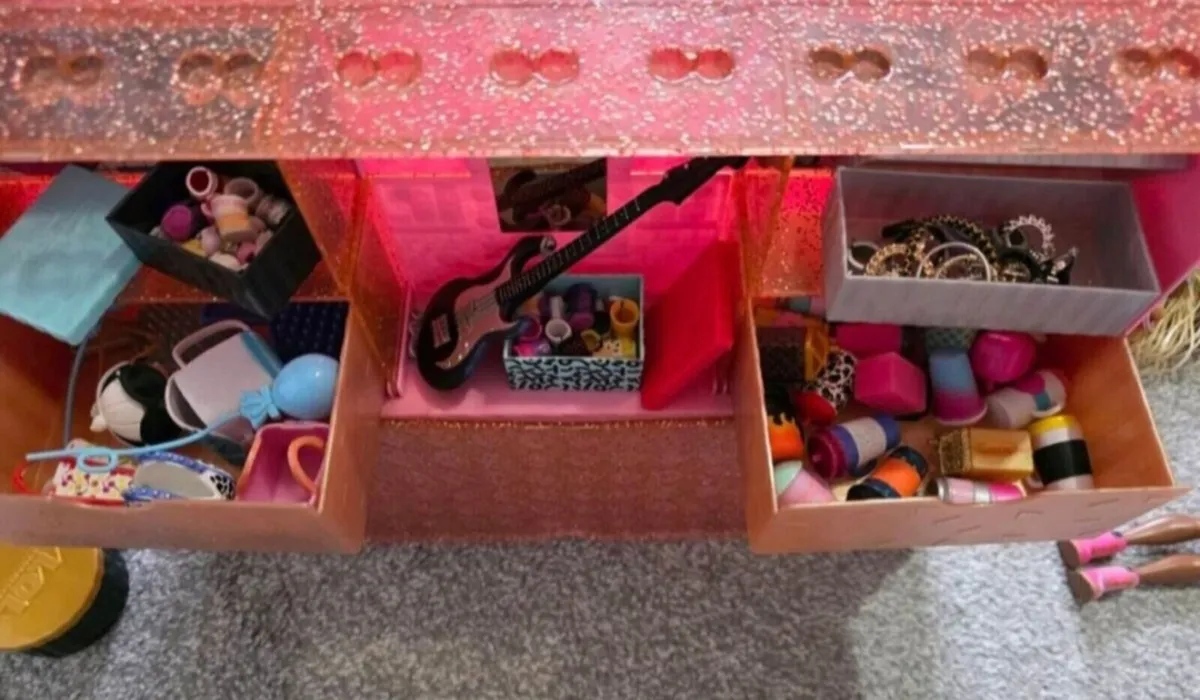 Lol dolls & Accessories - Image 3