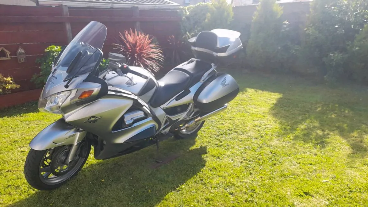 Honda Pan European ST1300 - Image 2