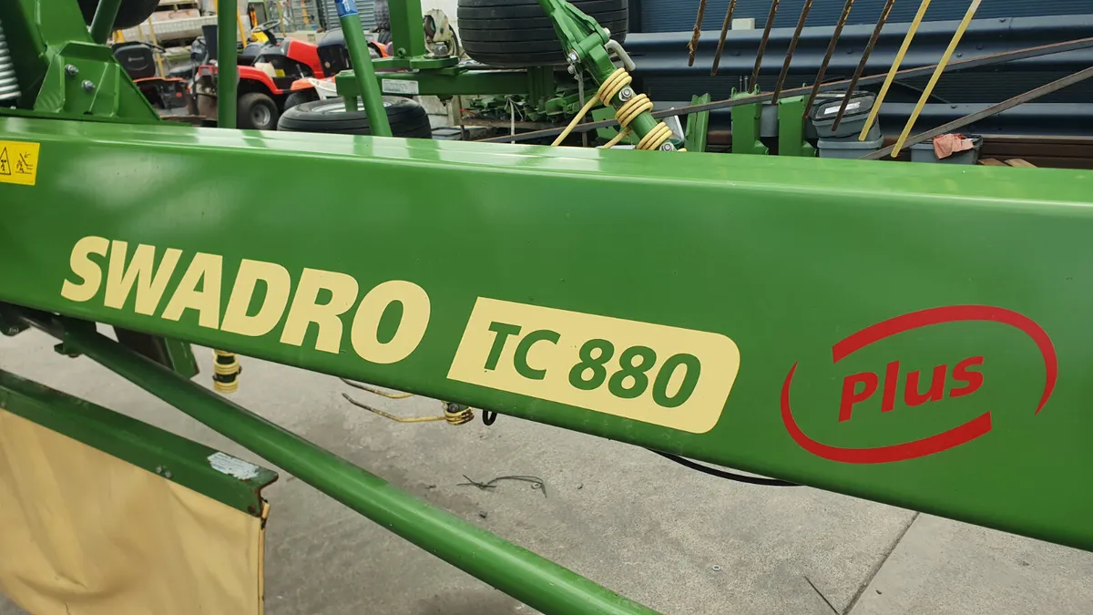 Year 2023 Krone TC880 Plus Rake - Image 2
