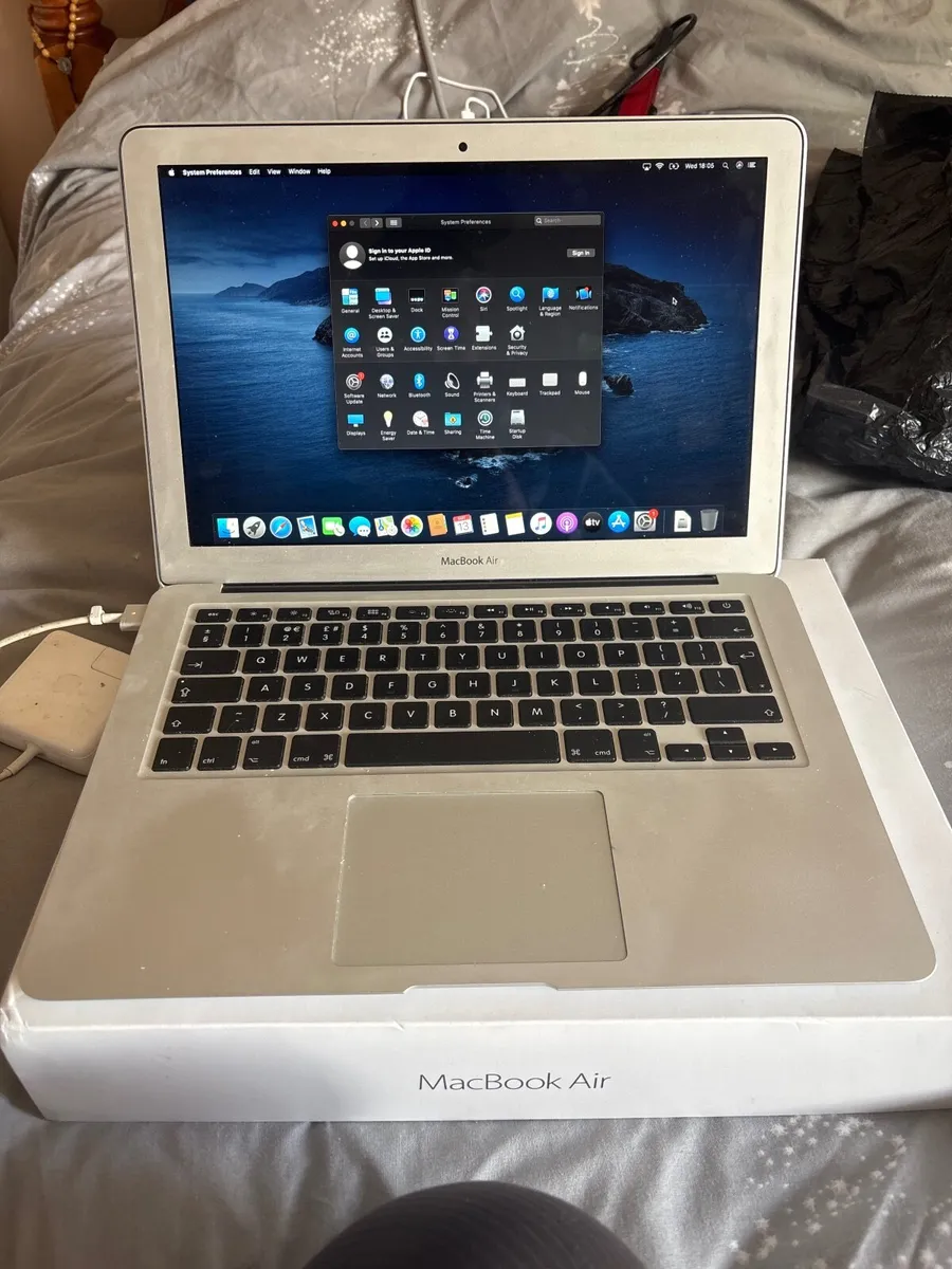 MacBook Air - Image 1