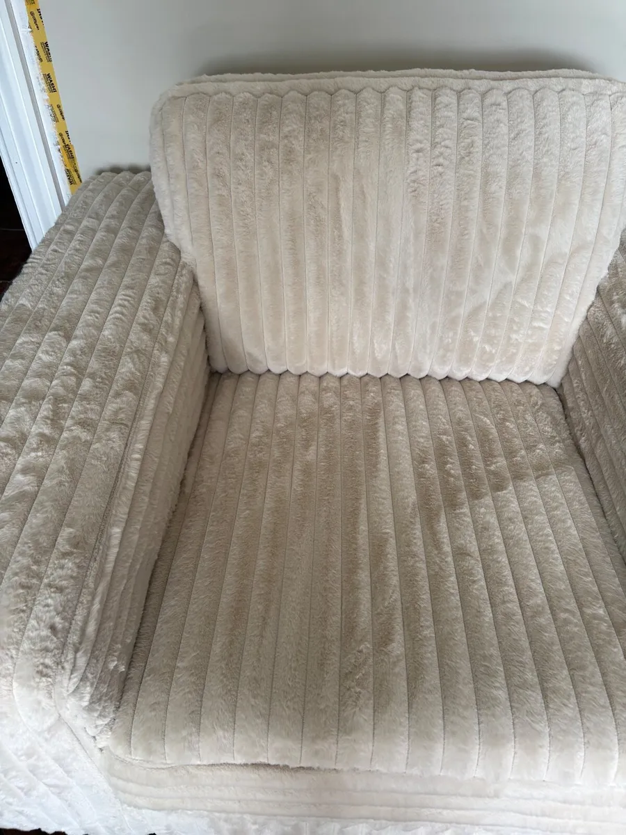 Cream Big Armchair - Image 4