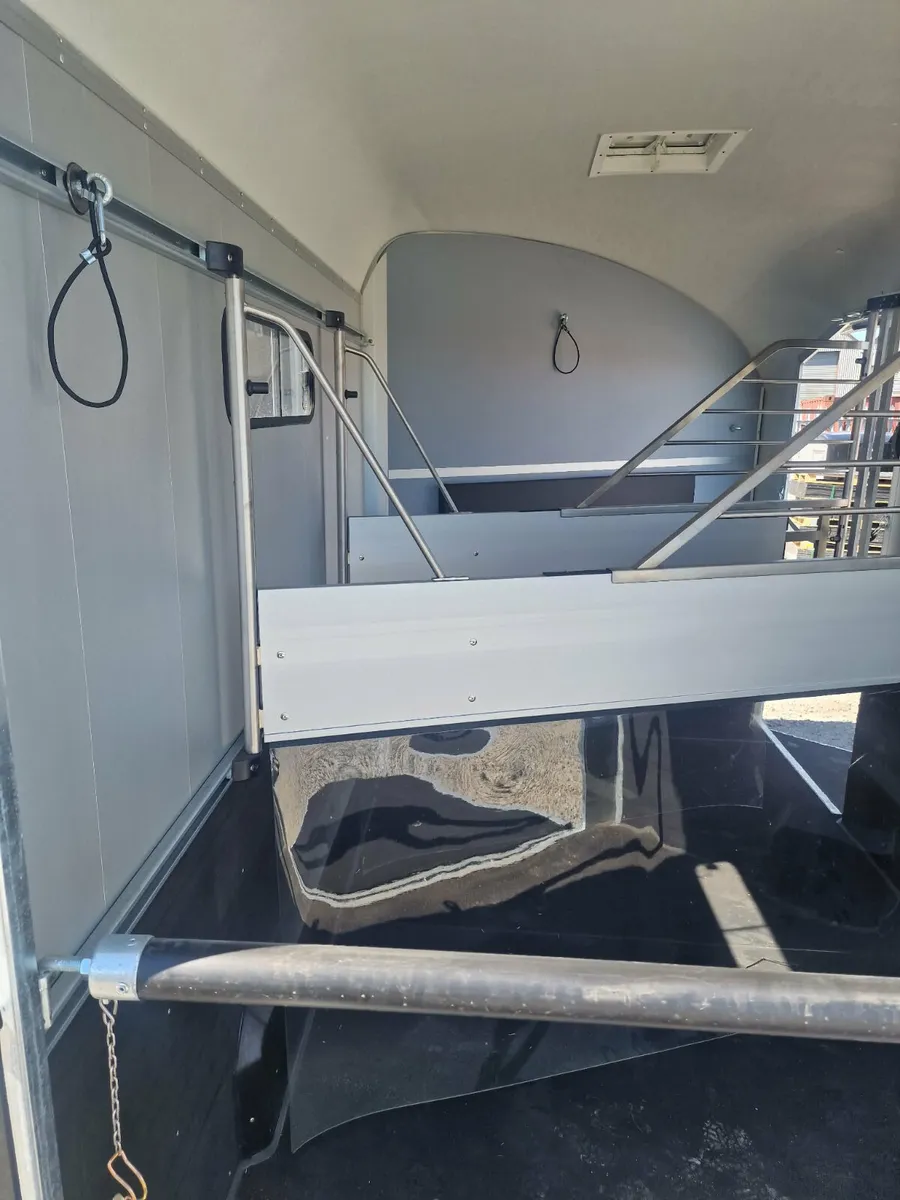 Cheval maxi3 horse trailer horsebox - Image 4