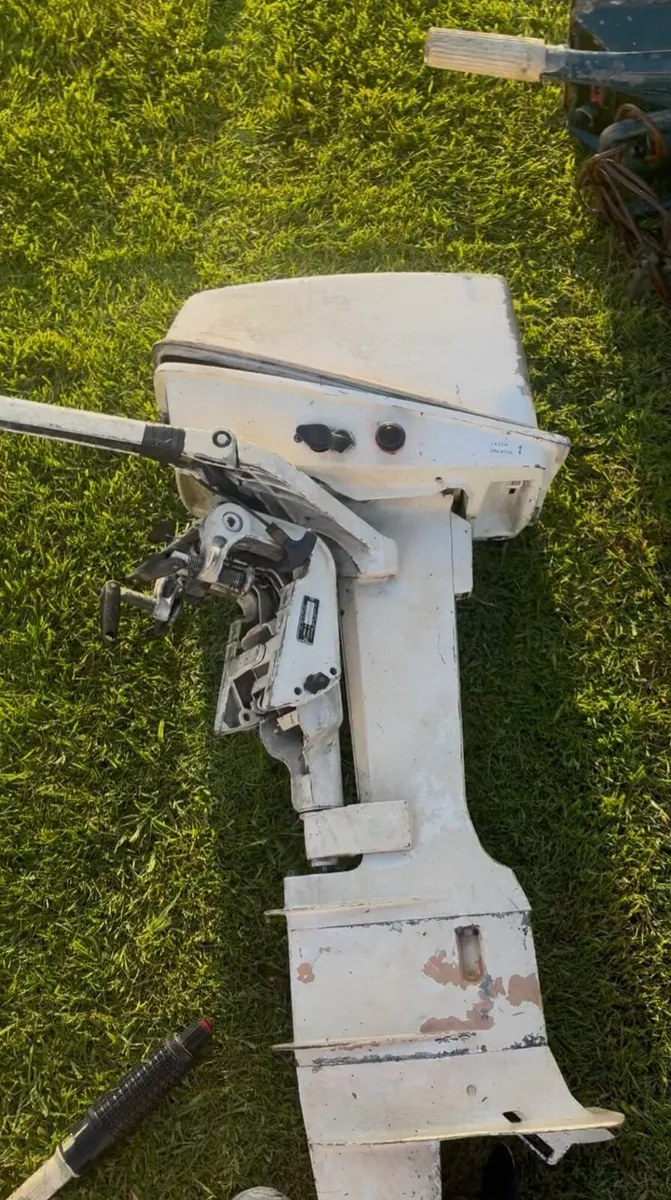 17 outboards open to offers or trades - Image 4