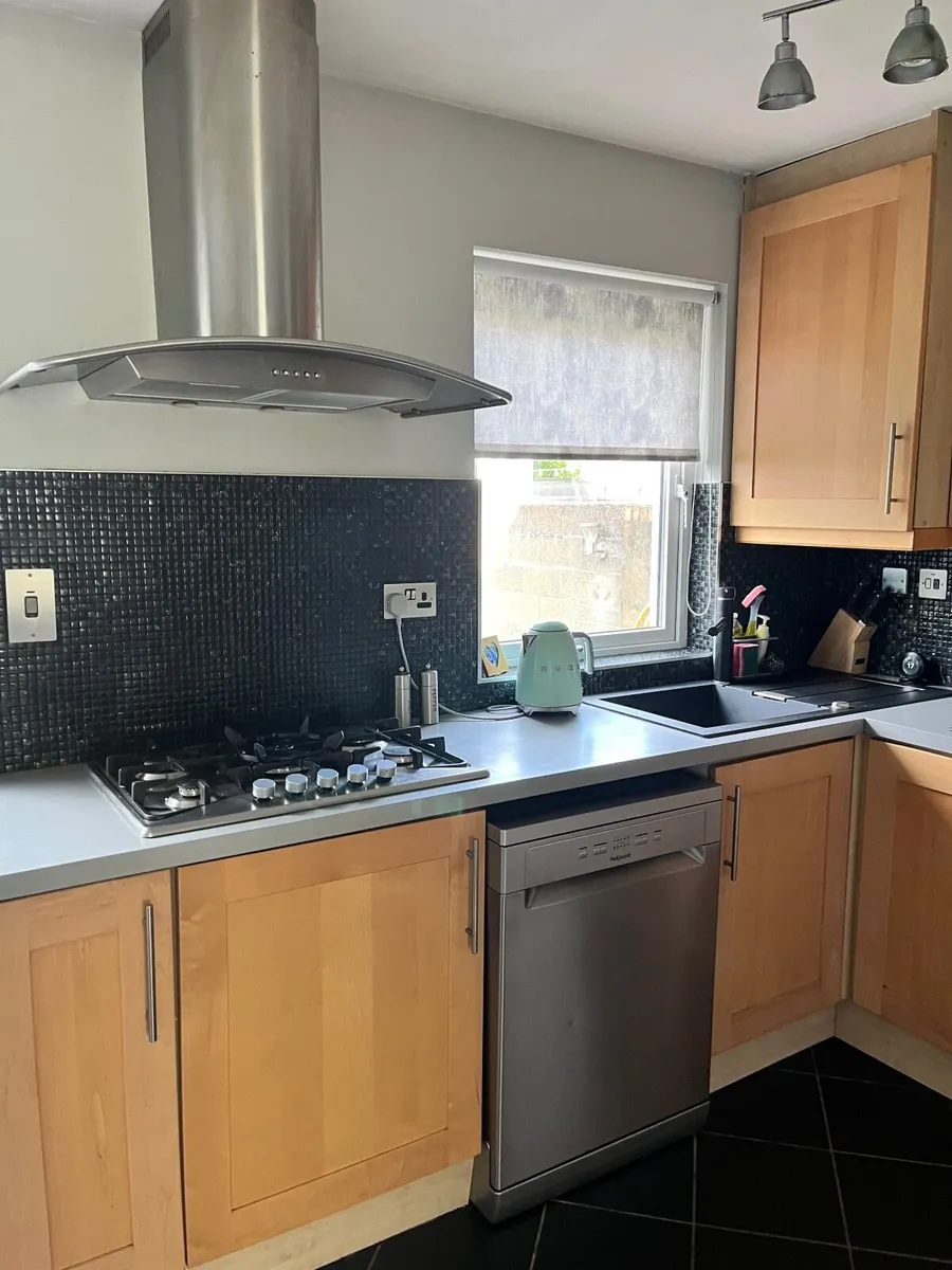 Kitchen & Applicances - Image 3