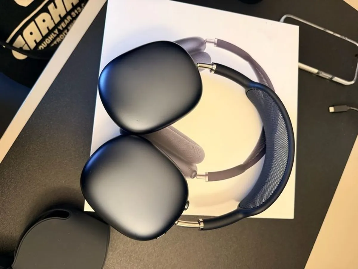 AirPods Max - Image 2