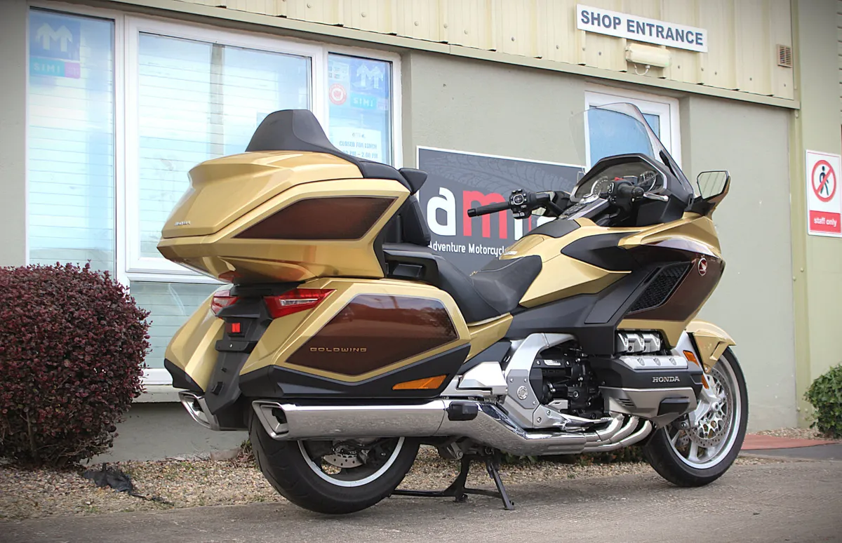 Honda Goldwing Tour DCT 50th Anniversary - Image 3