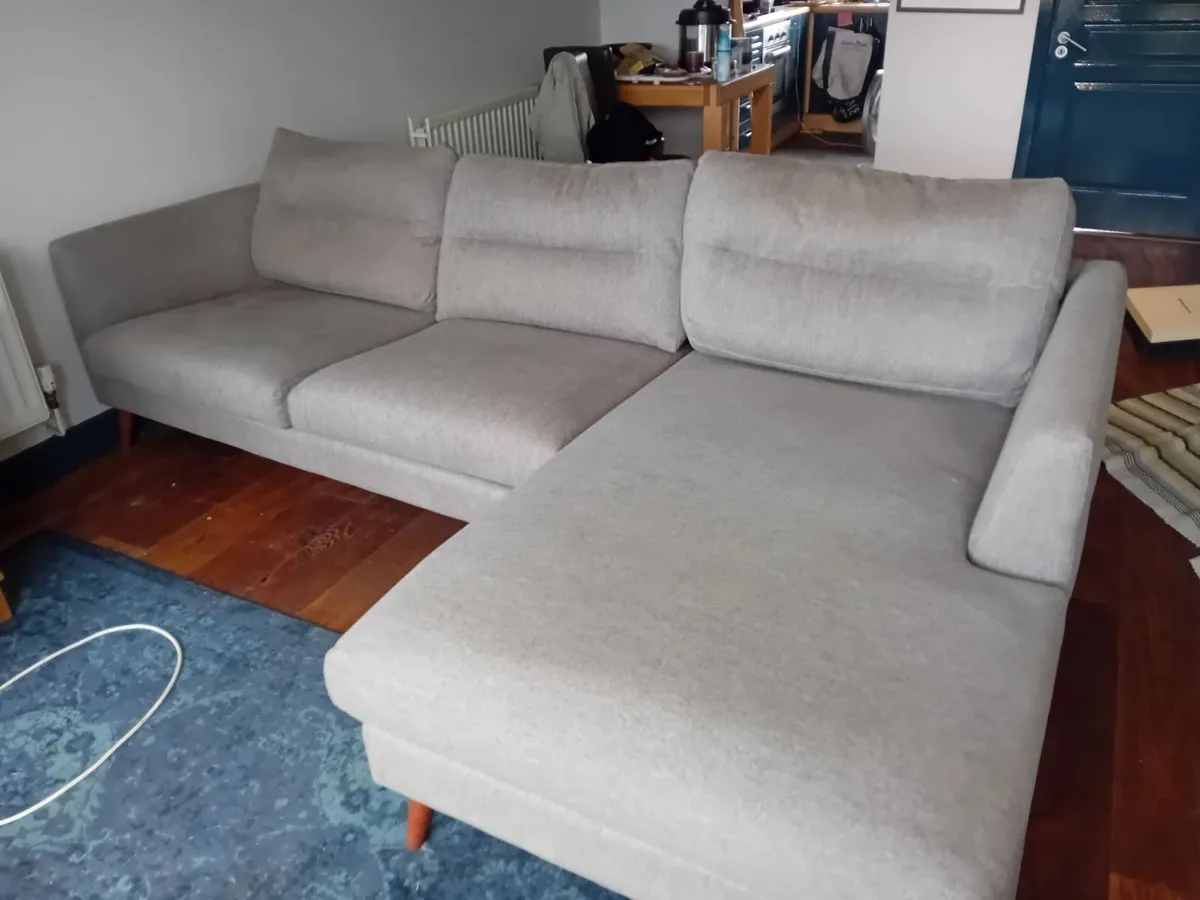 L shaped Chaise corner sofa - Image 4