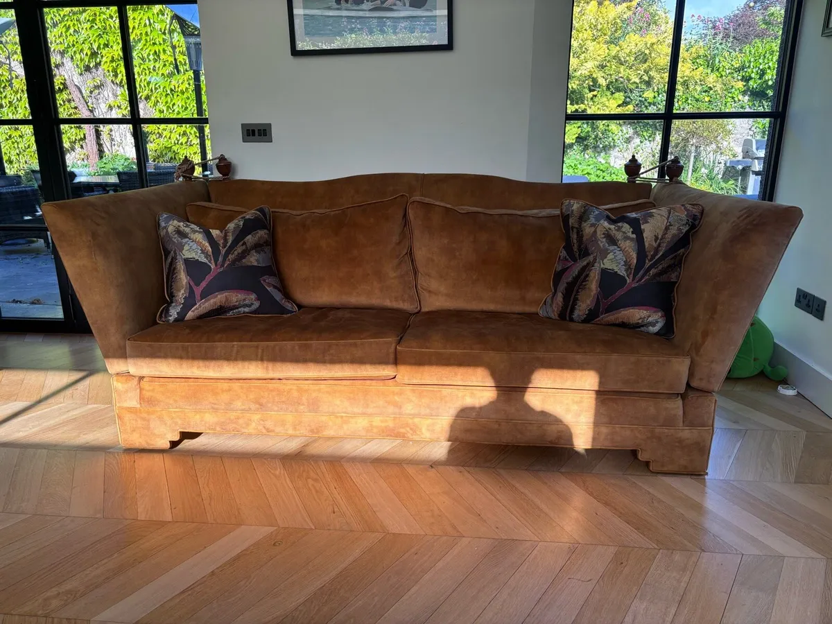 Duresta Sofa 3 to 4 seater comfortably - Image 2