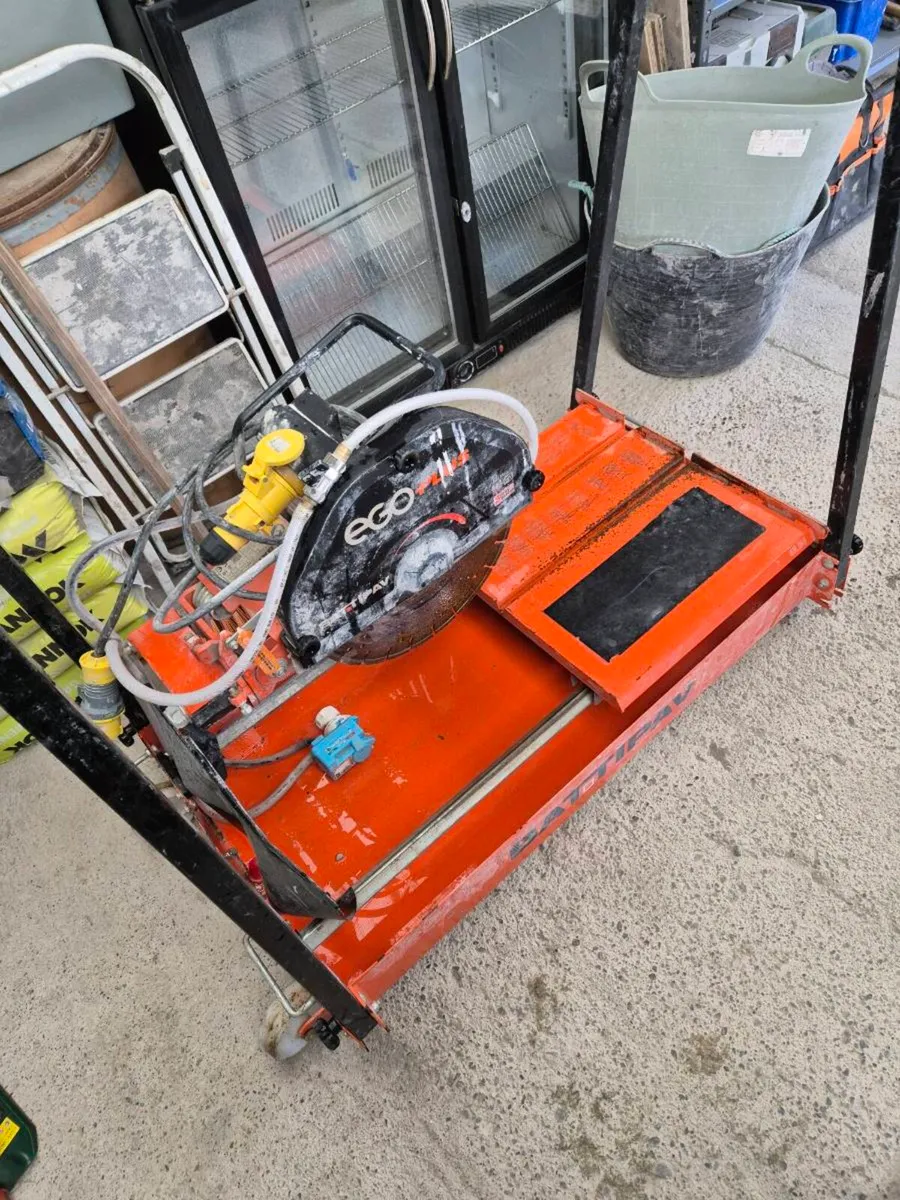 Masonary cutting machine - Image 1