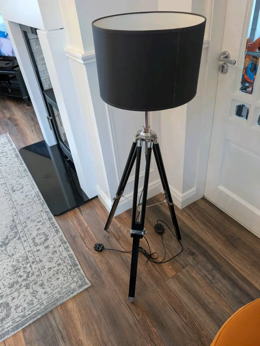 Black tripod light with black shade - Image 1