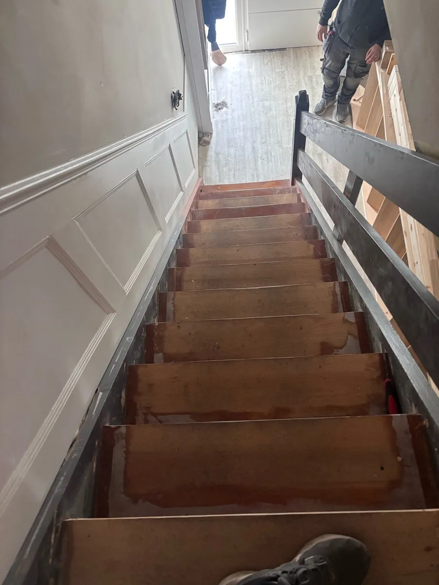Solid timber stairs - Image 3