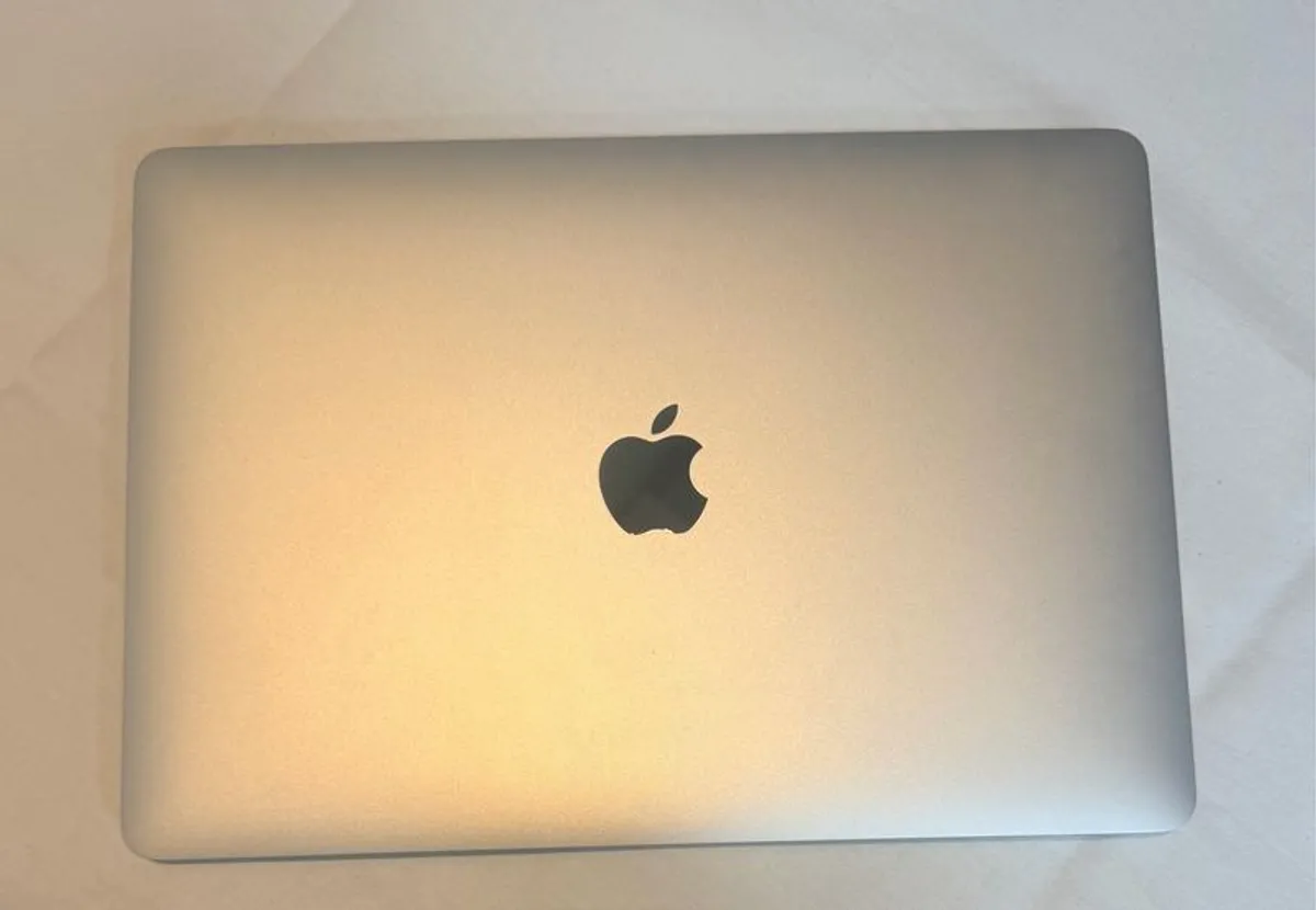 Macbook Pro 13 2020 touch bar - Image 1