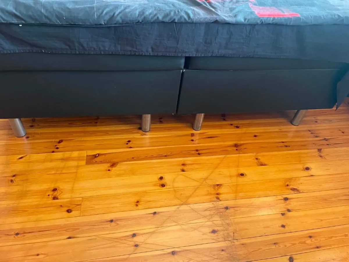 Bed - Image 2