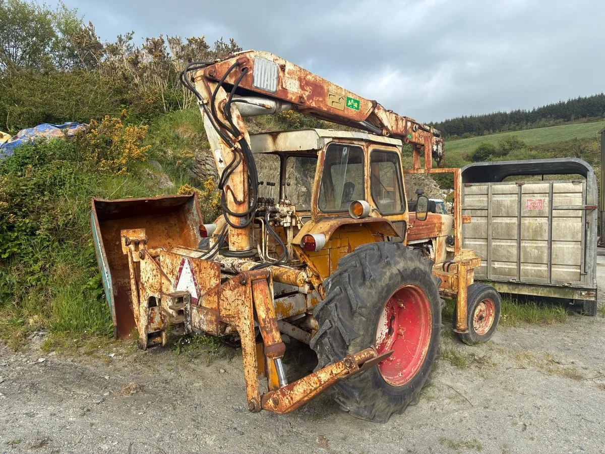 Ford 5000 with crane - Image 2
