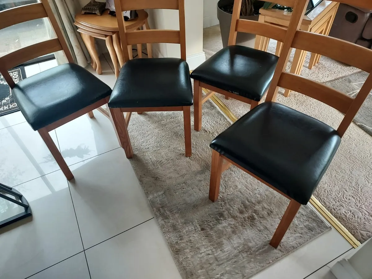 Dining table and chairs - Image 2