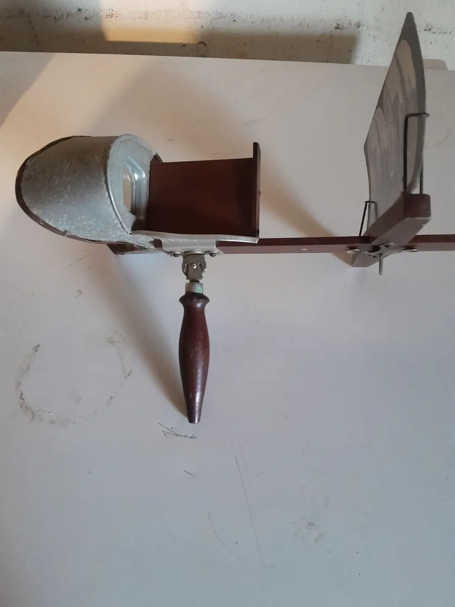 Antique  underwood and underwood stereoscope - Image 1